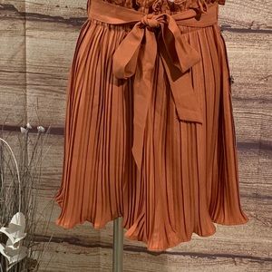 Pleated skirt